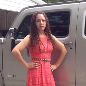 Meet your Posher, Isela